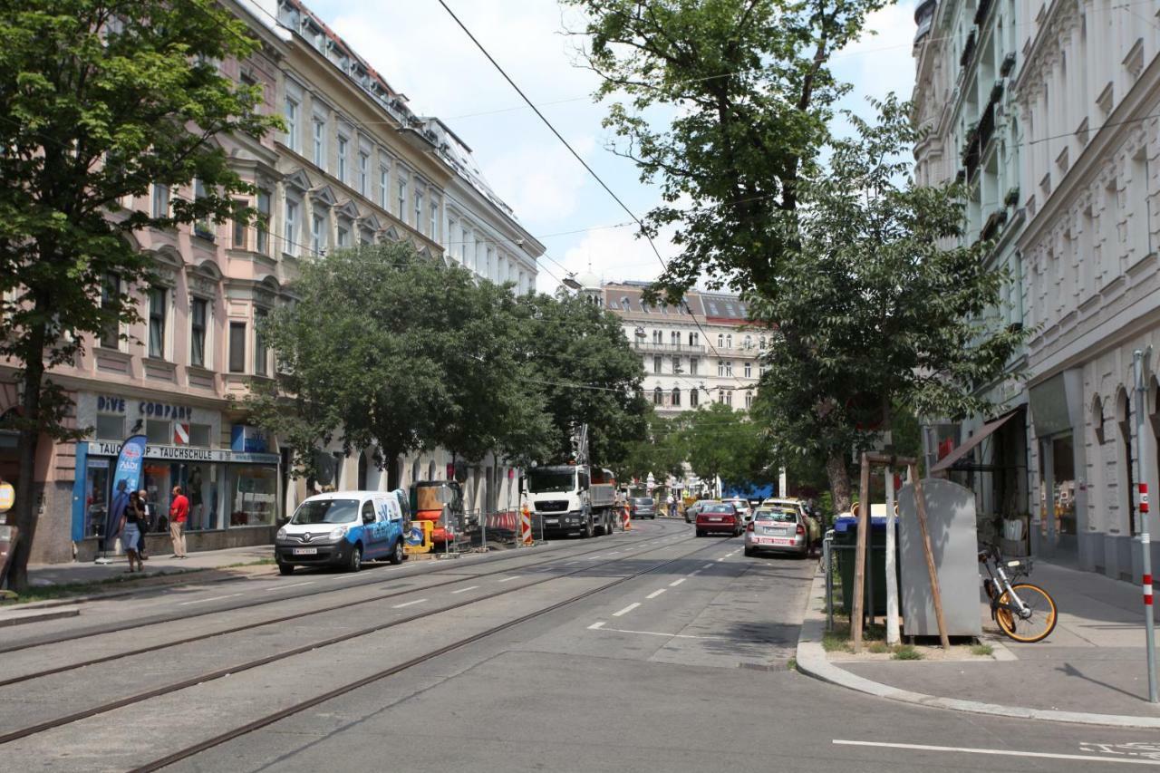 Casa Nostra - Ruhige Stadtwohnung Mit Balkon Viyana Dış mekan fotoğraf